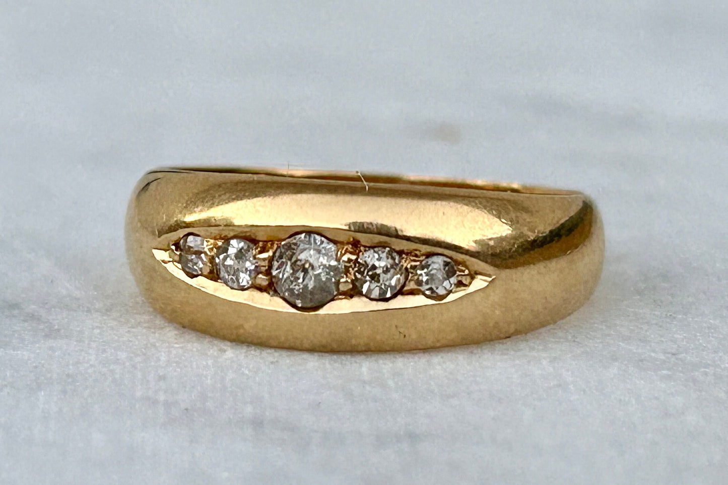 Antique 18ct Gold Boat Ring Five Old Mine Cut Diamonds. Fully Hallmarked: Birmingham, 1900
