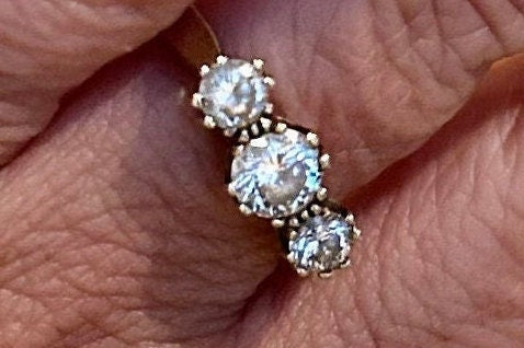 Vintage Cubic Zirconia Trilogy Ring 9k Gold. Fully Hallmarked.